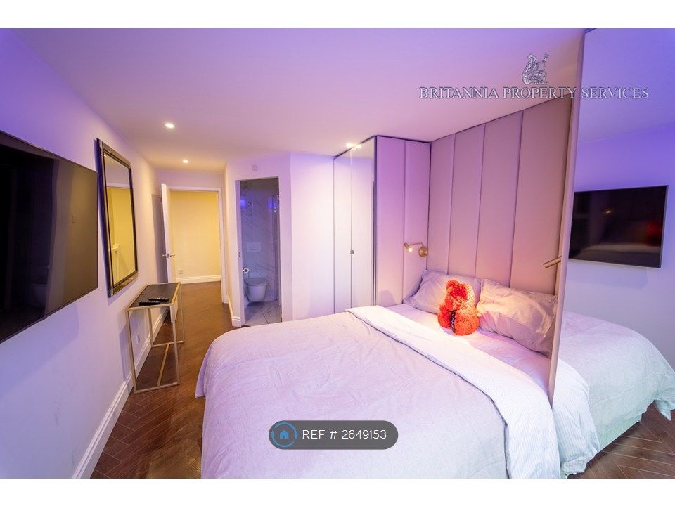 3 bed flat to rentThe Mailbox, Birmingham B1 photo 2