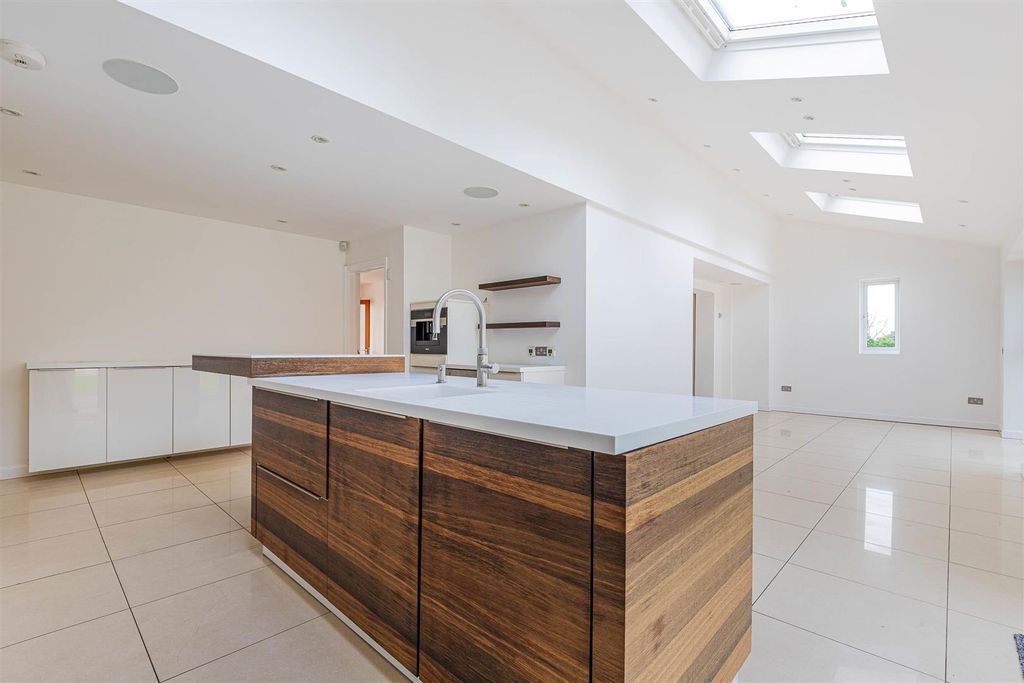 Additional image 4 of 4 bed detached house for saleBronwydd Close, Penylan, Cardiff CF23