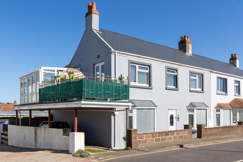 3 bed semi-detached house for sale1 Bayside, St Clement JE2