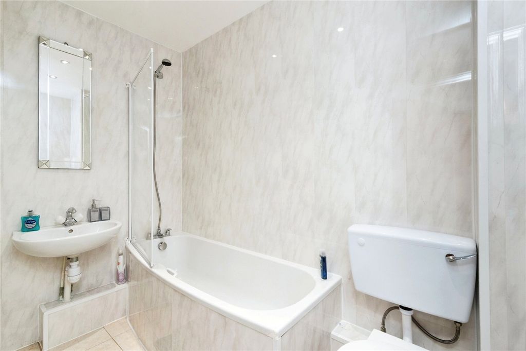 Additional image 6 of 2 bed flat for saleOcean Buildings, Bute Crescent, Cardiff CF10