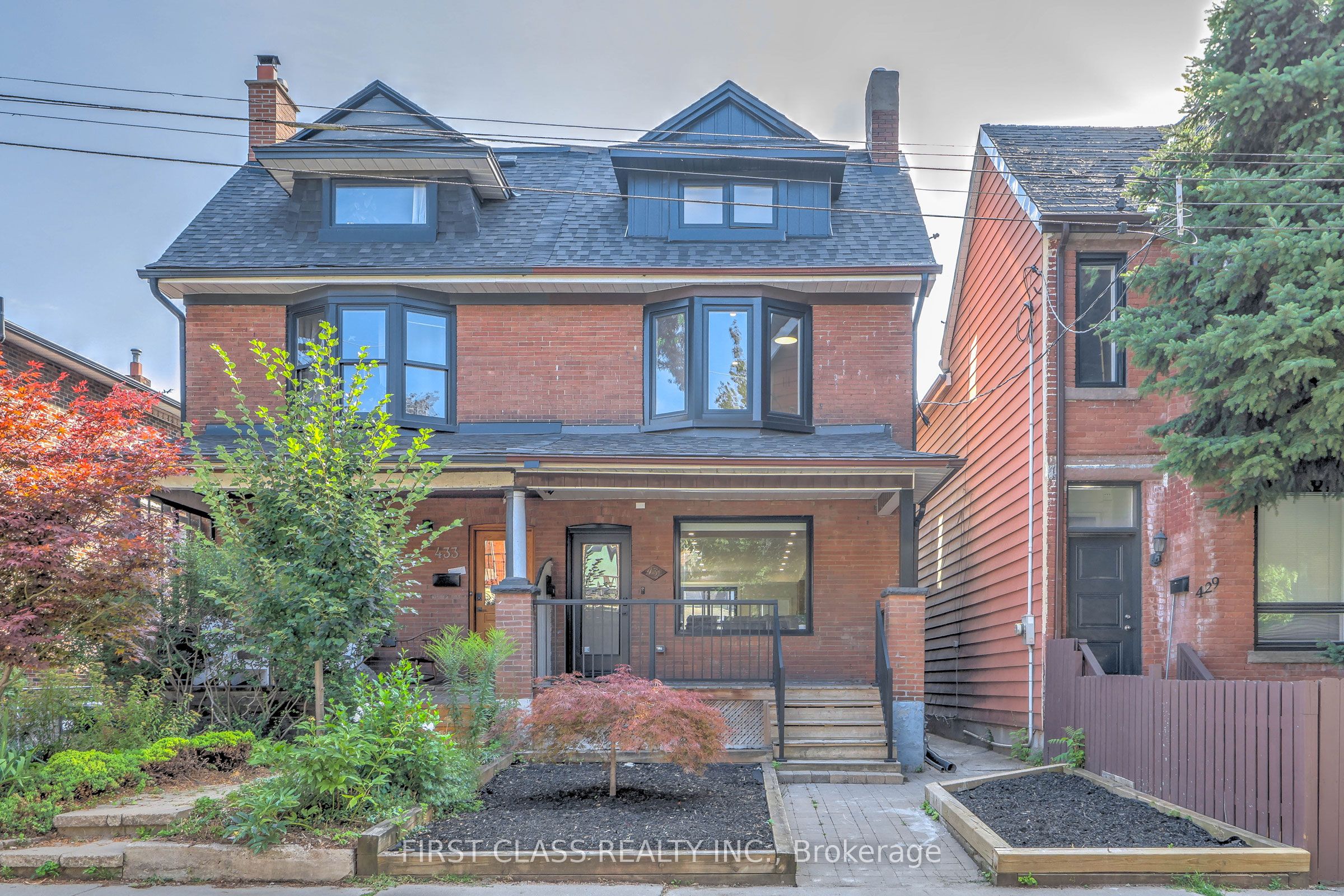 431 Roxton Road, Toronto, ON, M6G 3R5