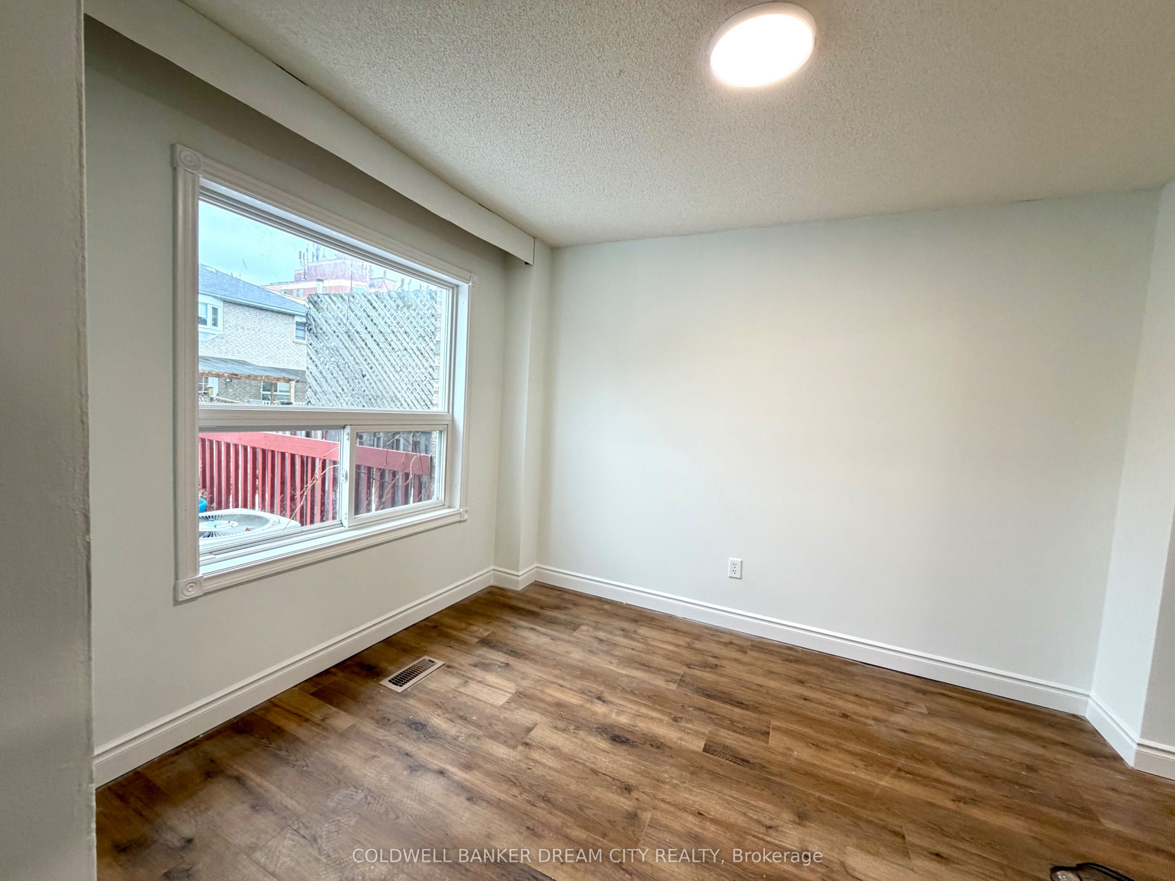 Additional image 5 of UPPER UNIT-1031 Blizzard Road, Mississauga, ON, L5V 1T2