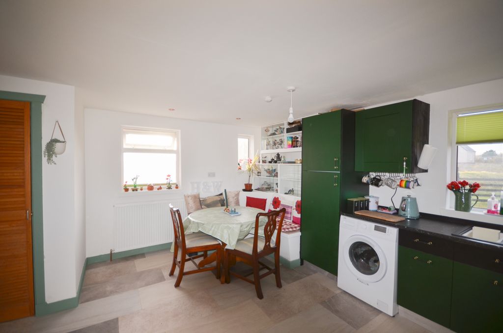 1 bed bungalow for saleLochs HS2 photo 3