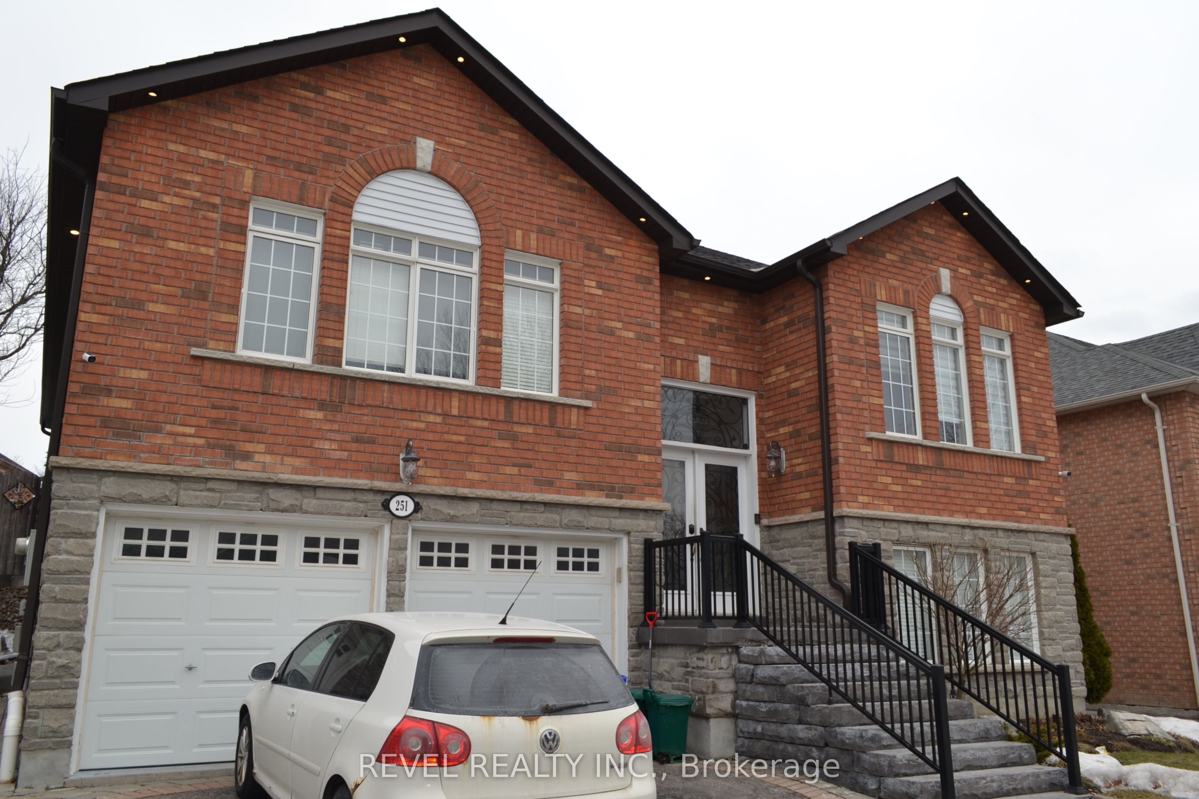 BSMT-251 Deerglen Terrace, Aurora, ON, L4G 6Y6 photo 2