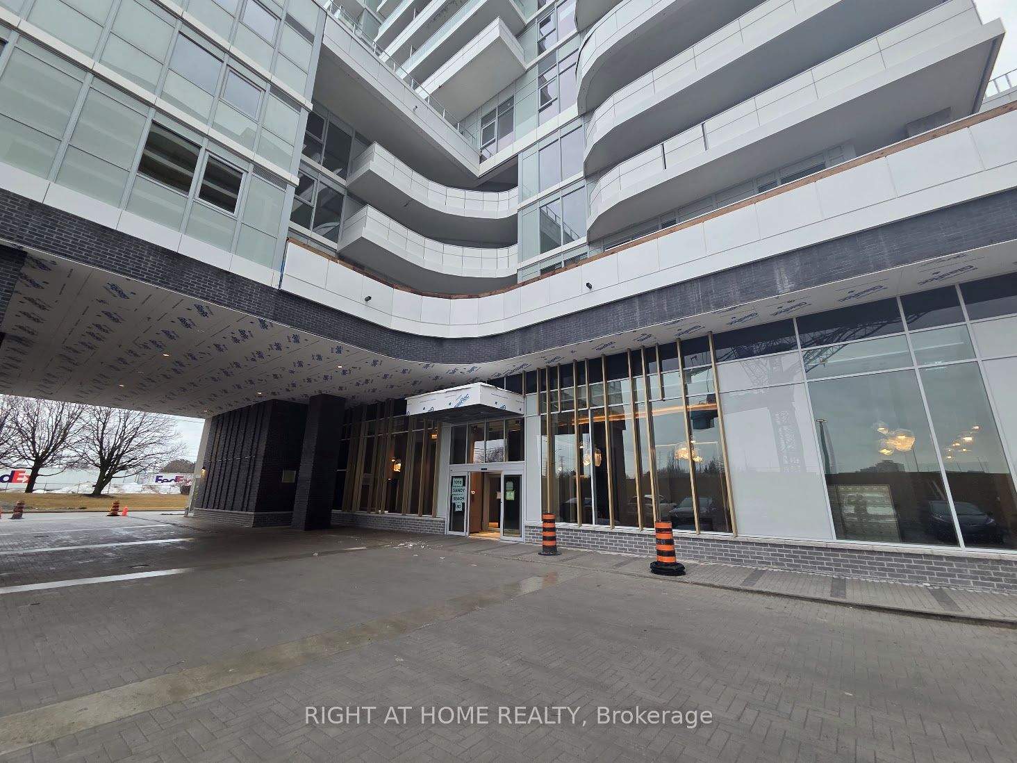 216-1010 Sandy Beach Road, Pickering, ON, L1W 0C7 photo 4