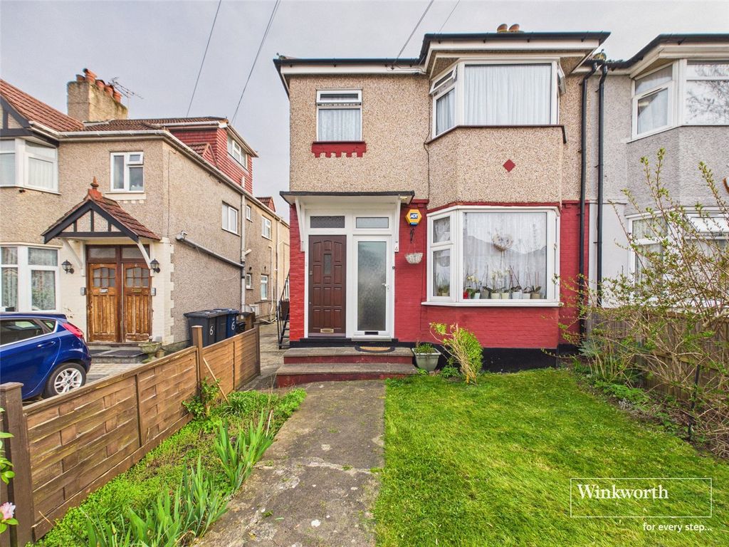 1 bed semi-detached house for saleWoodfield Avenue, London NW9