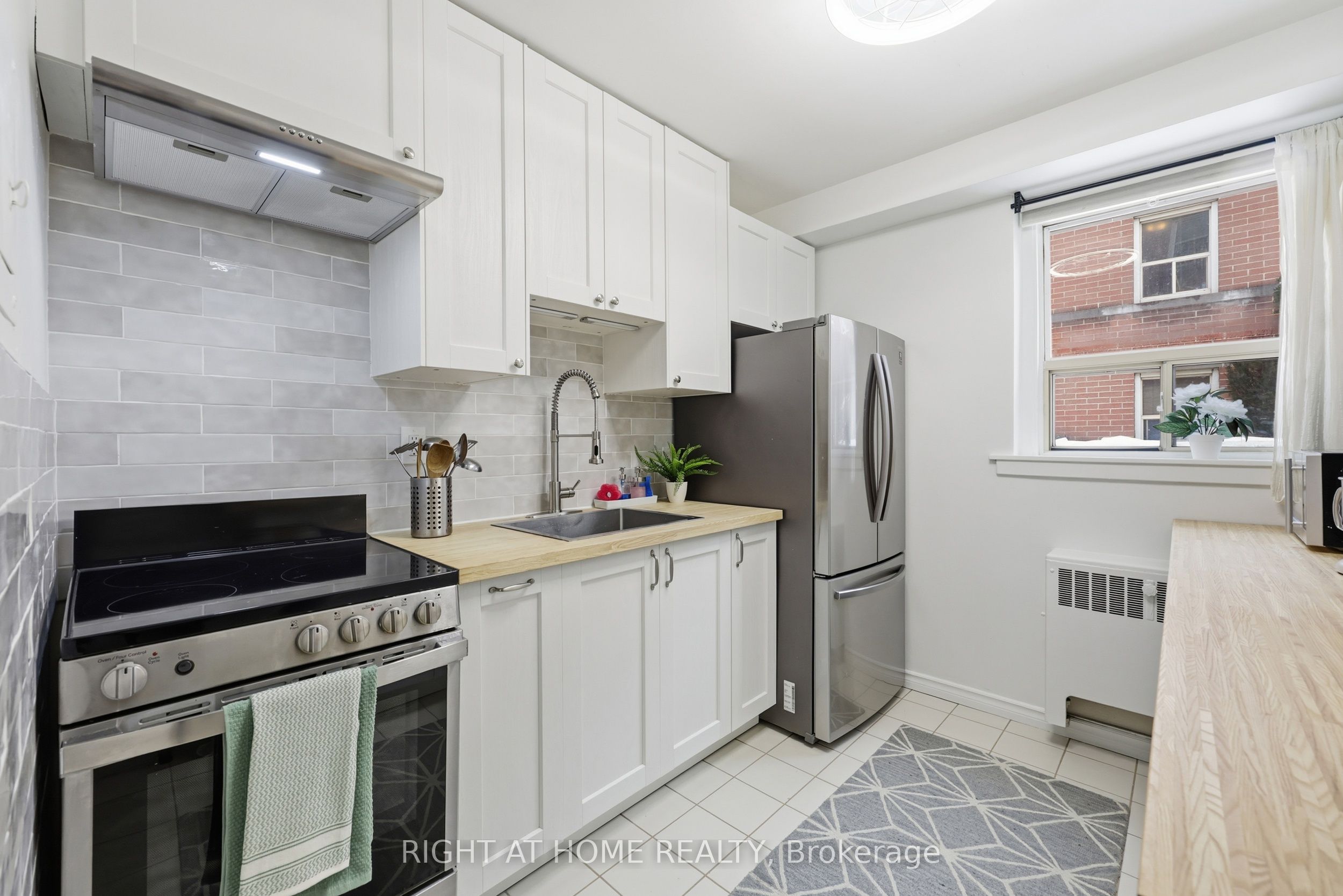 Additional image 5 of 11-223 Macnab Street S, Hamilton, ON, L8P 3C9