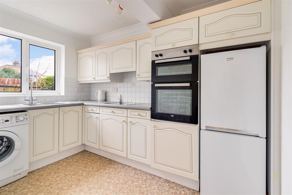 Additional image 3 of 2 bed semi-detached bungalow for saleSherbourne Court, Cambridge CB4