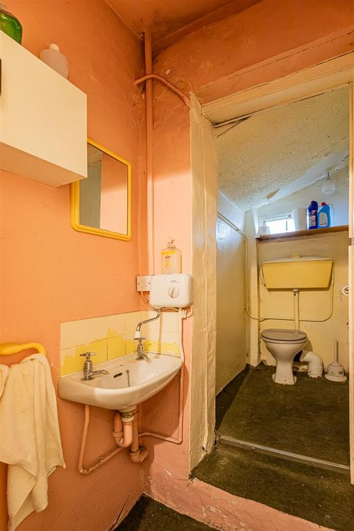 Additional image 12 of 5 bed property for saleWyndham Crescent, Cardiff CF11