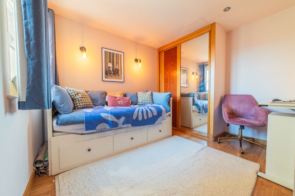 Additional image 17 of 2 bed flat for saleSouth Mews, Cardiff Bay CF10