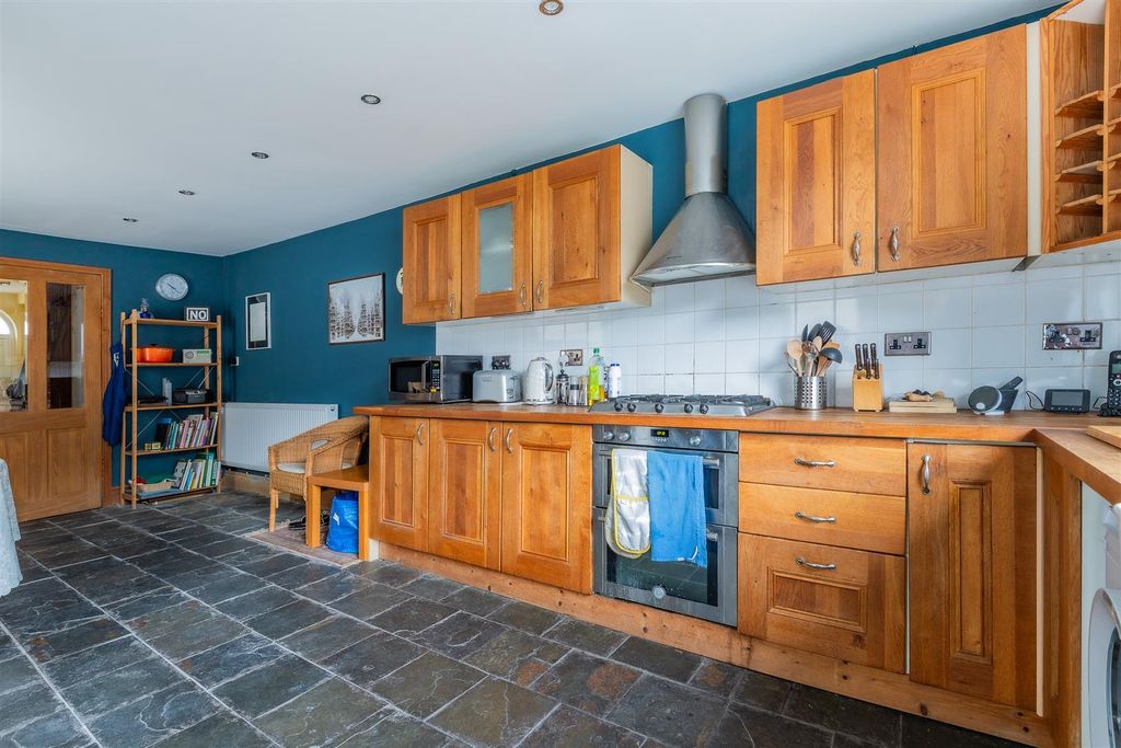 Additional image 5 of 3 bed property for saleRawden Place, Riverside, Cardiff CF11