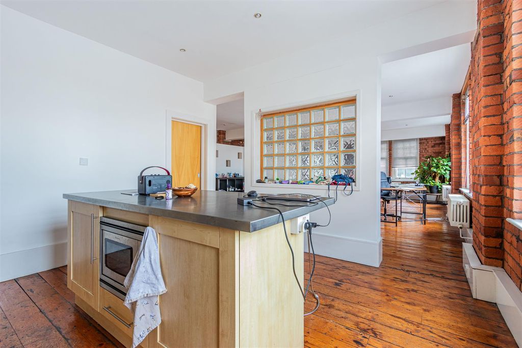Additional image 10 of Studio for sale4 Ocean House, Clarence Road, Cardiff CF10
