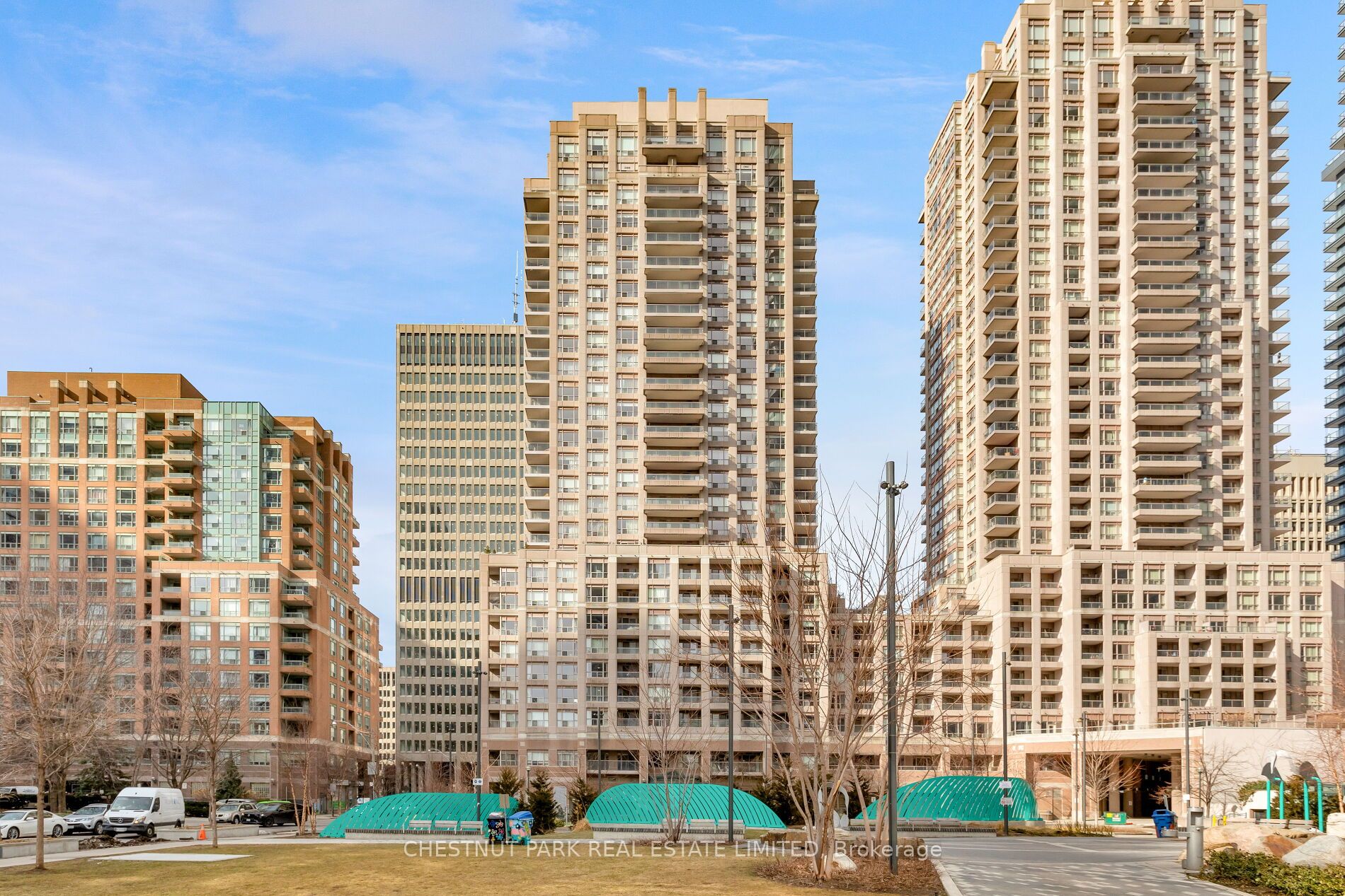 710-909 Bay Street, Toronto, ON, M5S 3G2