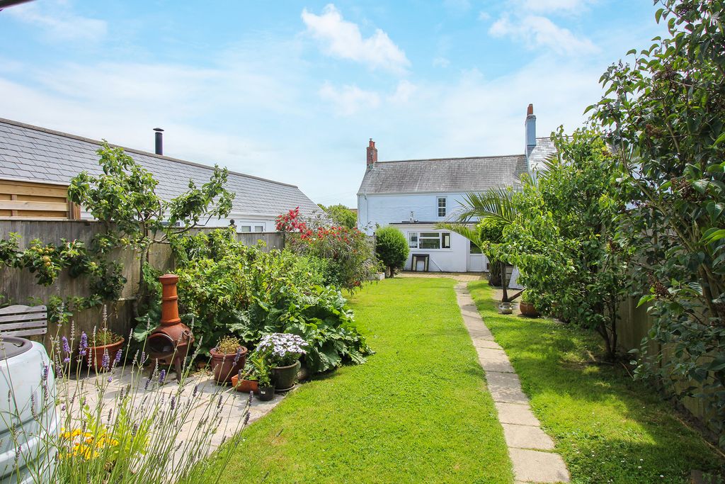 2 bed property for saleSt Andrew's Road, Guernsey GY6