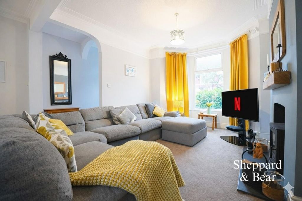 3 bed terraced house for saleDeri Road, Cardiff CF23