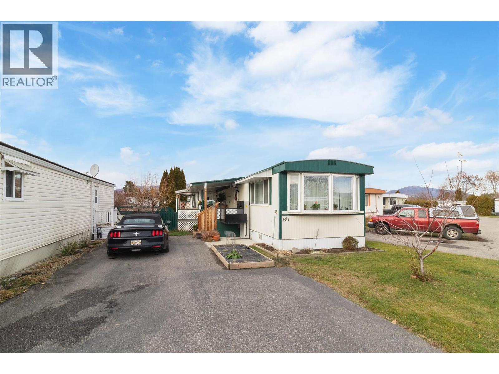 141-3745 Lakeshore Road, Kelowna, BC, V1W3K4