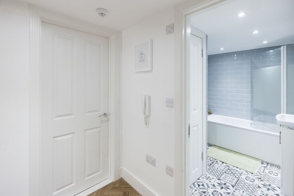 Additional image 3 of 1 bed flat for sale10 Elizabeth Place, St. Helier, Jersey JE2