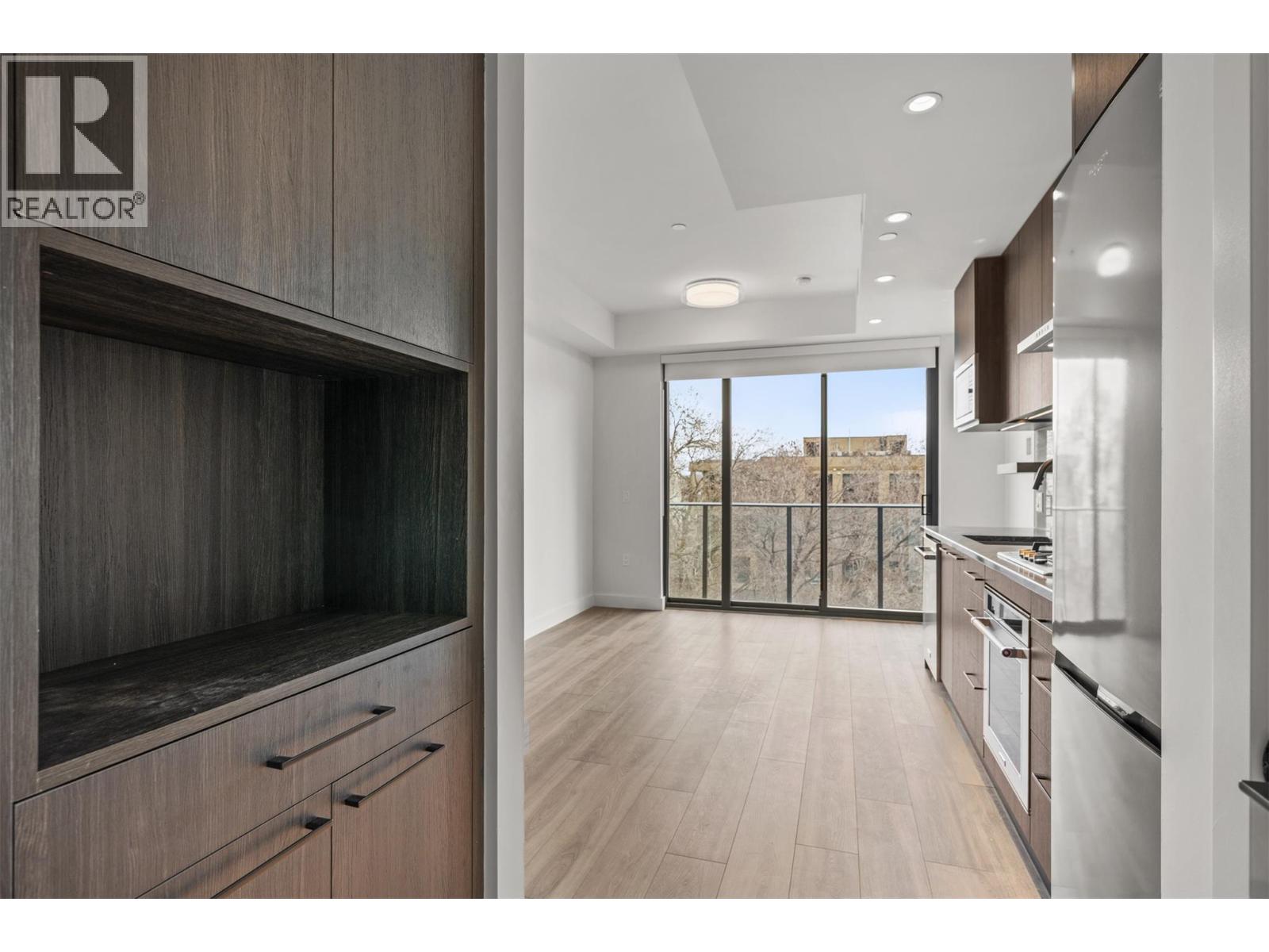 Additional image 6 of 409-3051 Abbott Street, Kelowna, BC, V1Y1G9