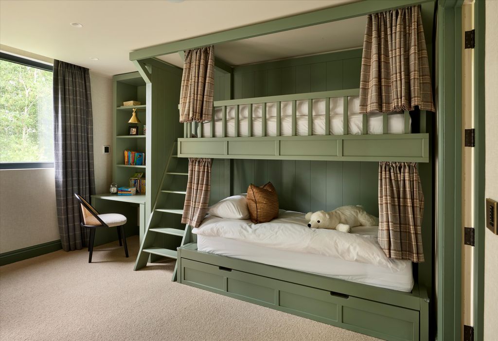 Additional image 19 of 6 bed detached house for saleNewfound Reach, Coln Waters, Lechlade, Gloucestershire GL7