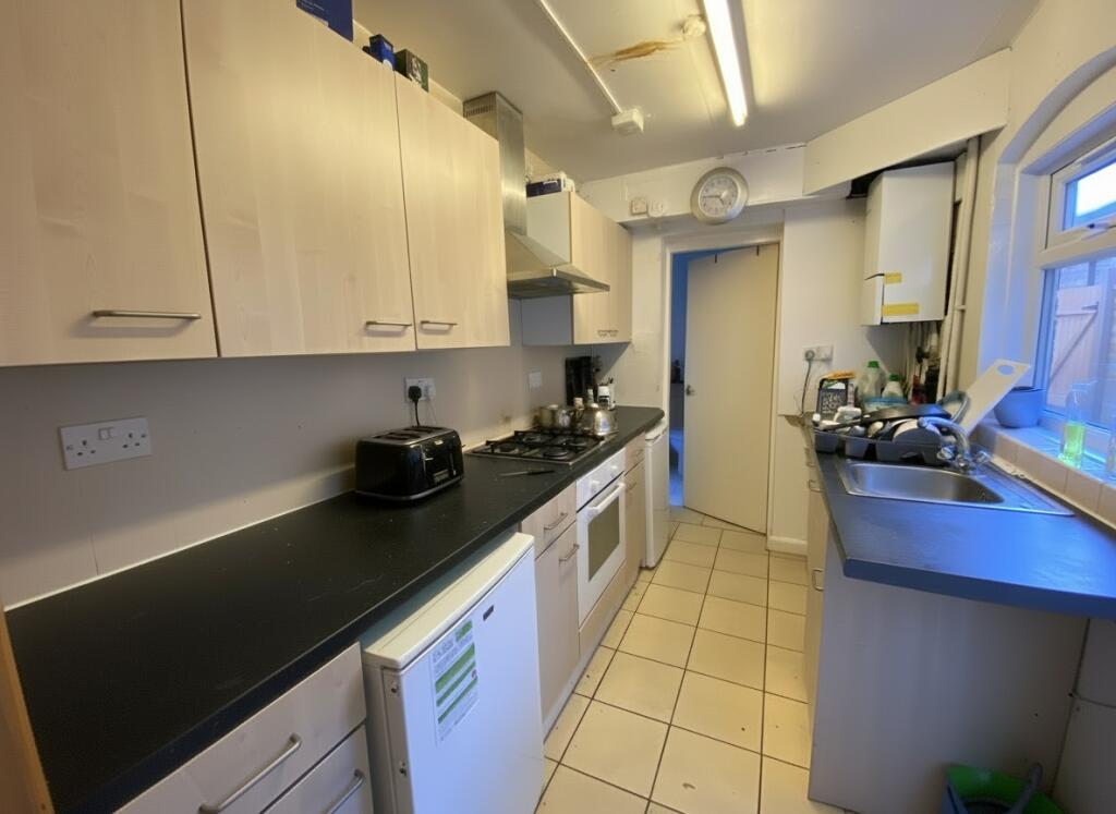 Additional image 2 of Tiverton Road - 4 bed, Selly Oak, West Midlands, B29