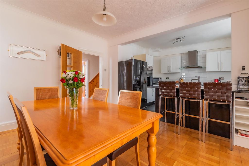 Additional image 15 of 3 bed semi-detached house for saleBarons Court Road, Penylan, Cardiff CF23