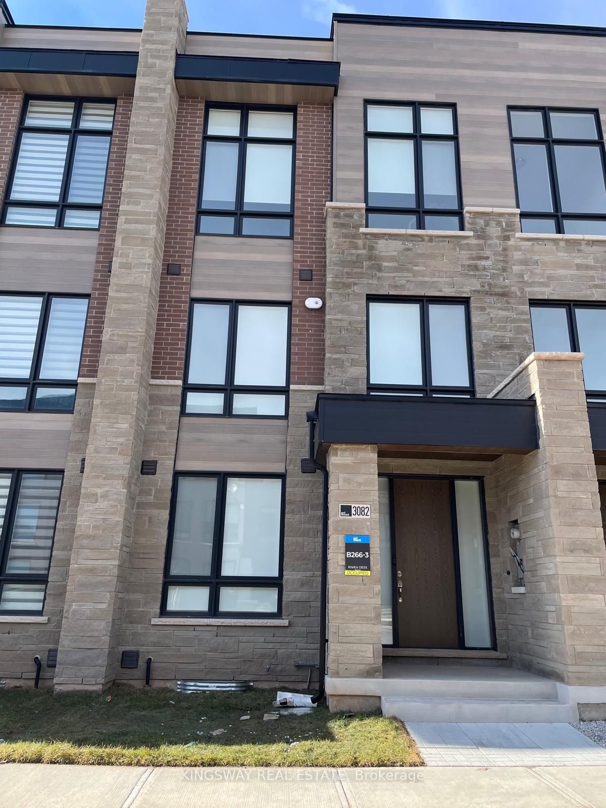 Additional image 2 of 3082 Meadowridge Drive, Oakville, ON, L6H 7Z1