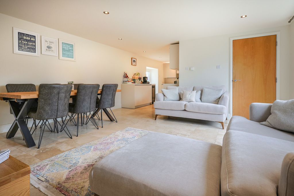 Additional image 2 of 2 bed property for saleLe Ramee, St Peter Port, Guernsey GY1