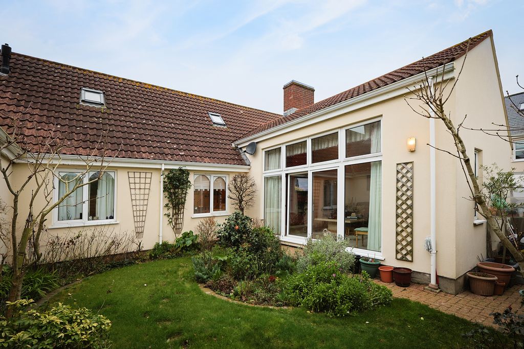3 bed property for saleLa Colline Des Bas Courtil, St Saviour's, Guernsey GY7