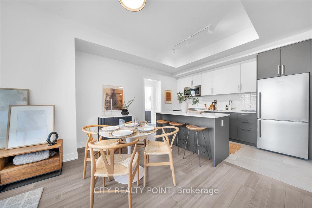 209-664 Spadina Avenue, Toronto, ON, M5S 2H7