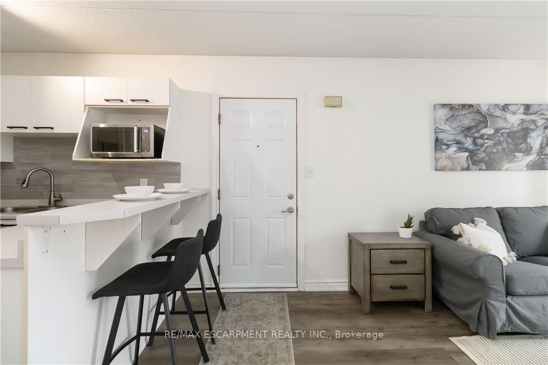 Additional image 6 of 222-2030 Cleaver Avenue, Burlington, ON, L7M 4C3