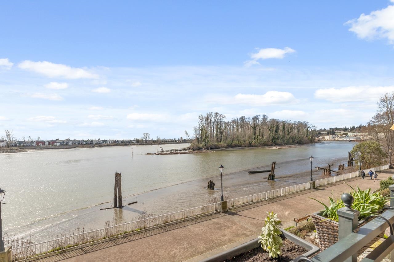 Additional image 4 of 312-6 Renaissance Square, New Westminster, BC, V3M 6N8