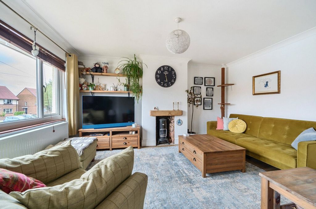 Additional image 4 of 2 bed flat for saleMawney Close, Romford RM7