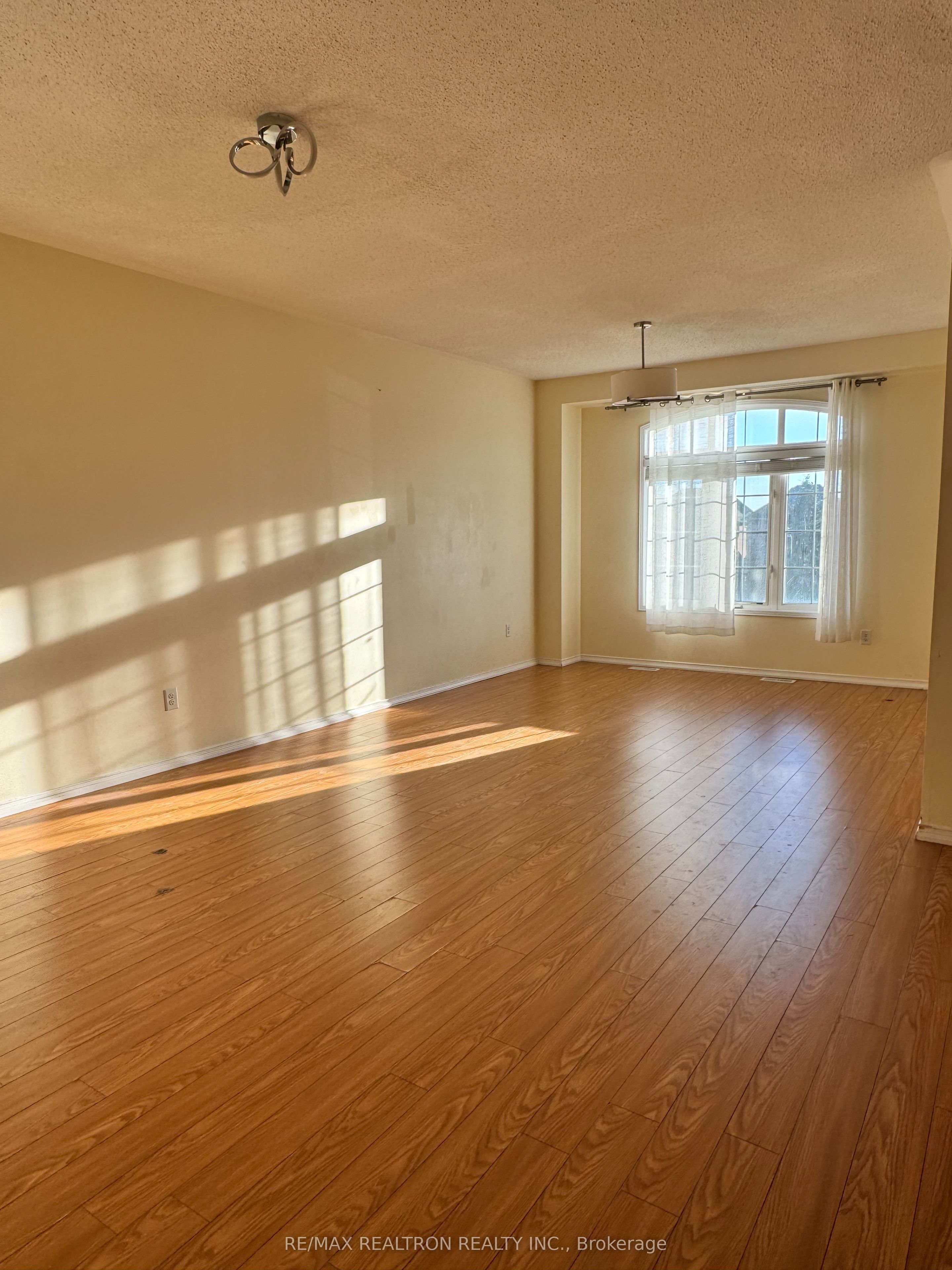 Additional image 5 of 16 Quarrie Lane, Ajax, ON, L1T 0N1