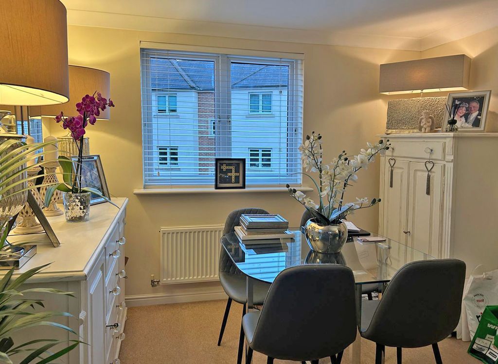 Additional image 6 of 2 bed flat for saleRefurbished Flat, Golden Mile View, Newport NP20