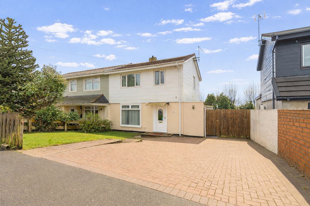 3 bed semi-detached house for saleMelfort Road, Newport NP20