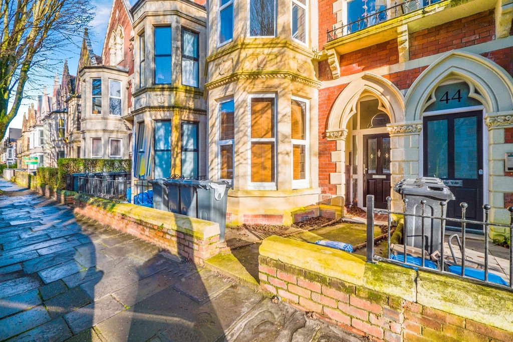 1 bed flat for saleConnaught Road, Roath, Cardiff CF24