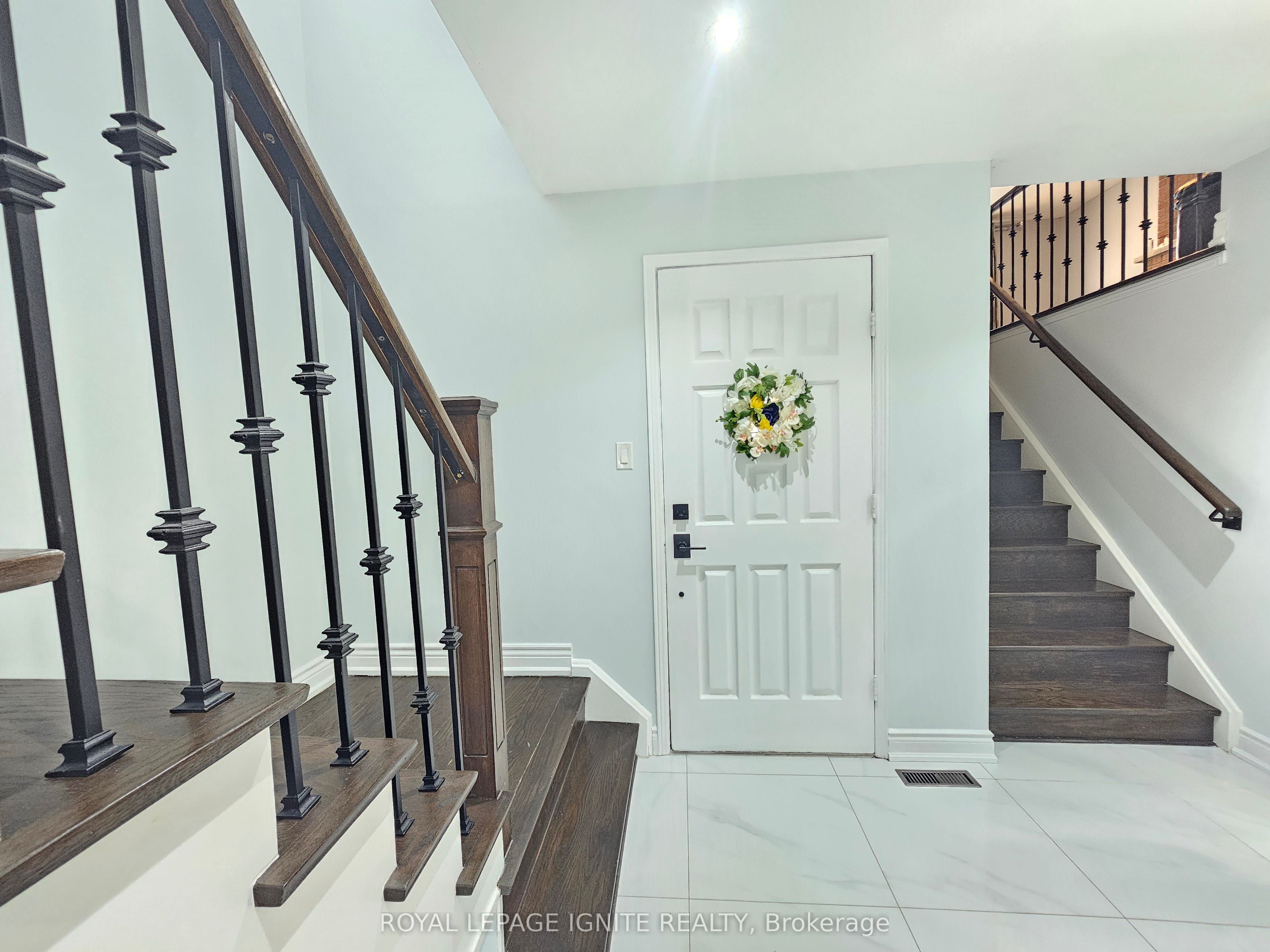 17 St Emilion Way, Toronto, ON, M9V 5A5 photo 2