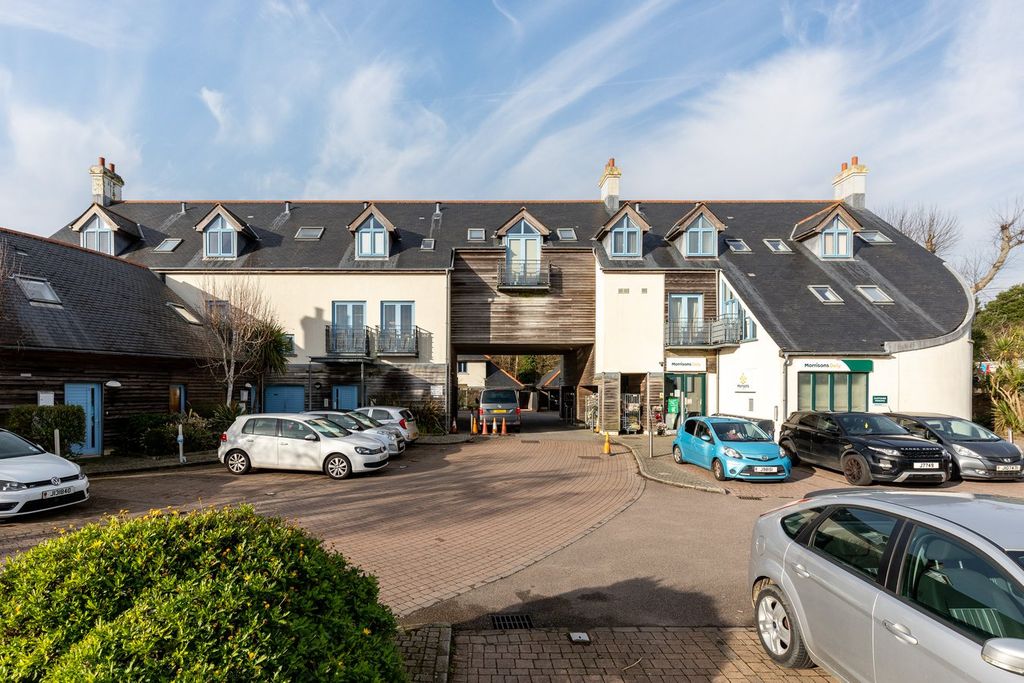 2 bed flat for saleLa Route Orange, St Brelade JE3