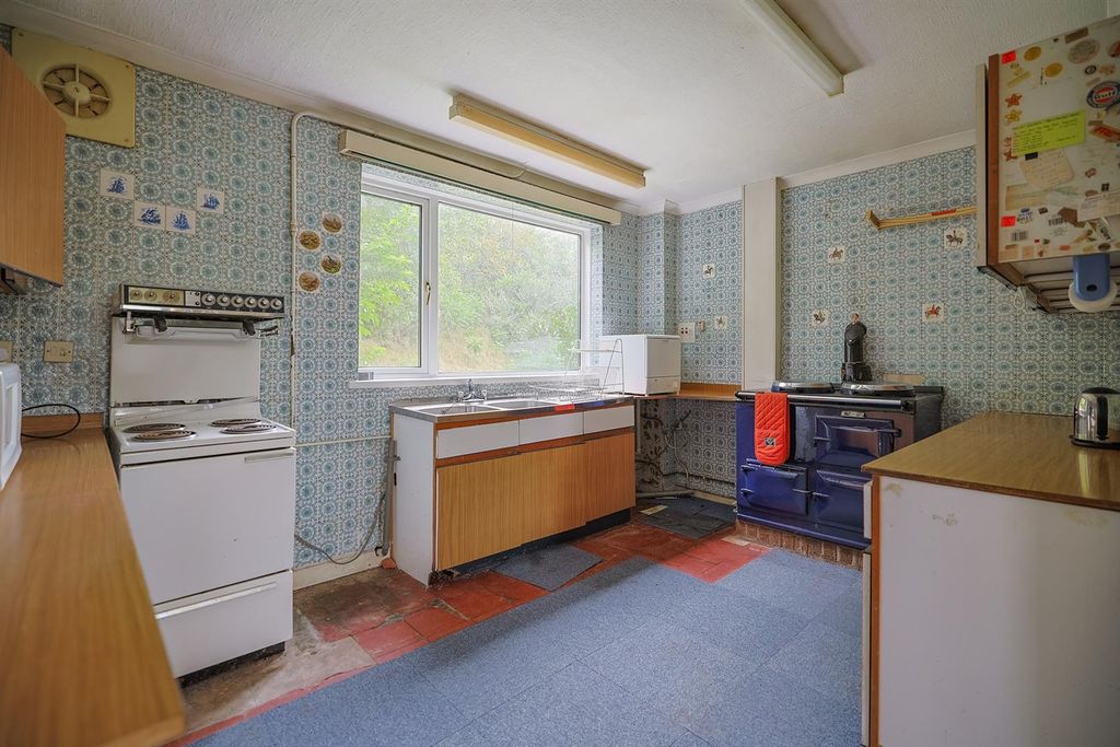 Additional image 8 of 7 bed detached house for saleFairways, 22, Ar Y Bryn, Pembrey, Burry Port SA16