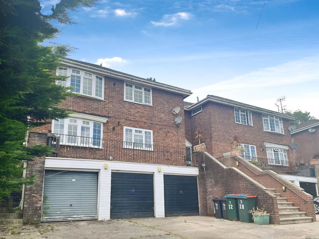 2 bed flat for saleYewberry Lane, Newport NP20