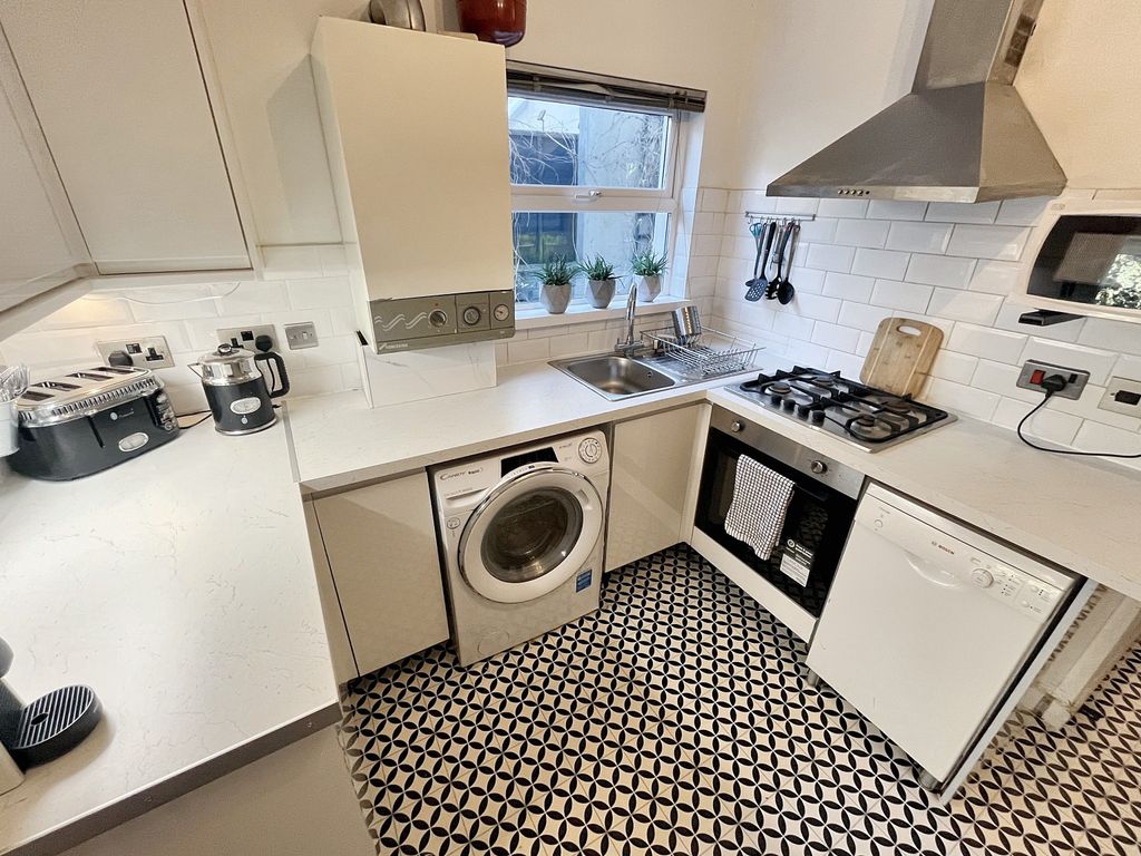 Additional image 13 of 6 bed terraced house for saleTaff Embankment, Grangetown, Cardiff CF11
