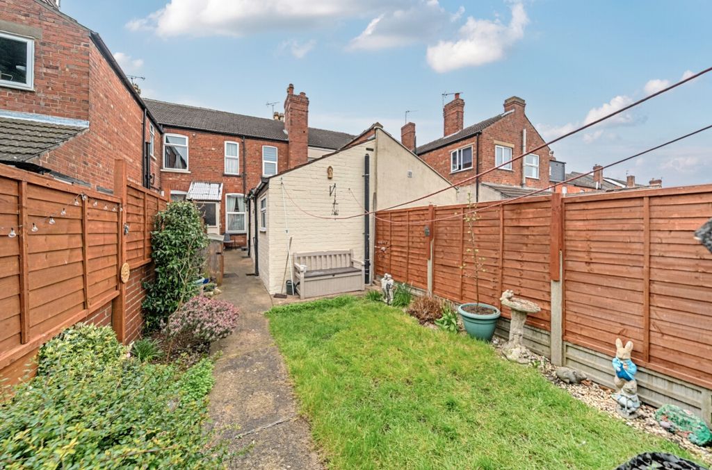 Additional image 4 of 3 bed terraced house for saleNelthorpe Street, Lincoln, Lincolnshire LN5