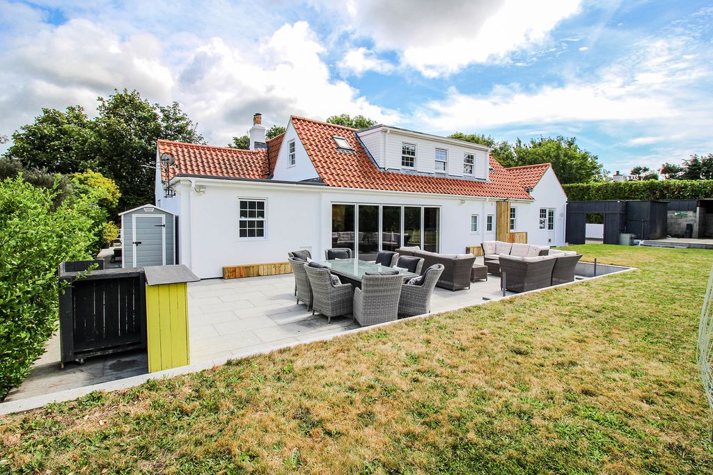 4 bed property for saleRue Des Bailleuls, St Andrew's, Guernsey GY6
