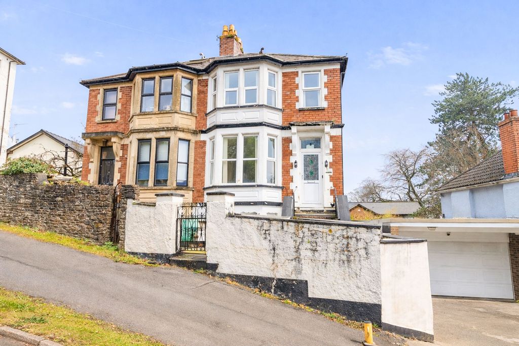 3 bed semi-detached house for saleVicarage Hill, Newport NP20
