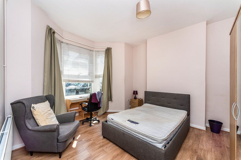 Additional image 3 of 8 bed terraced house for saleClare Street, Cardiff CF11