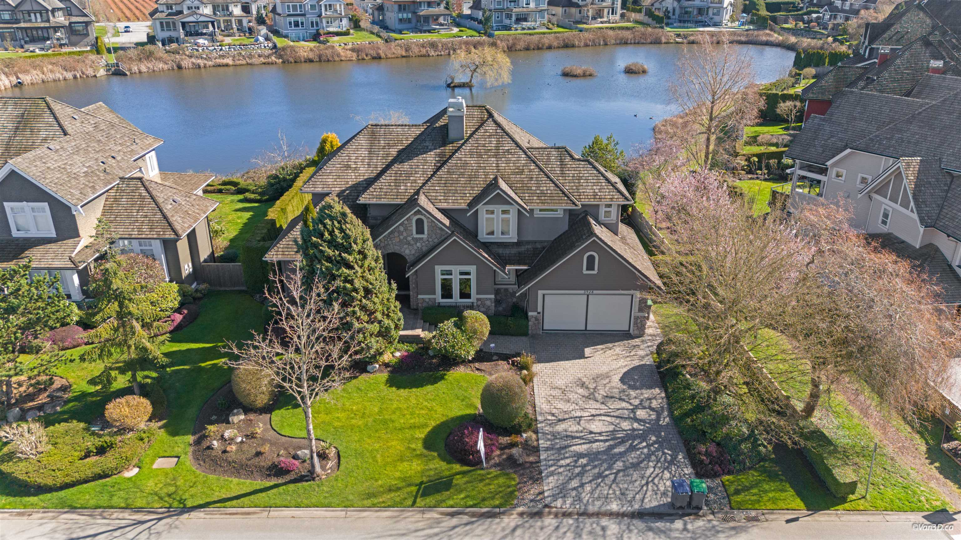 3928 159 Street, Surrey, BC, V3Z 0Y3