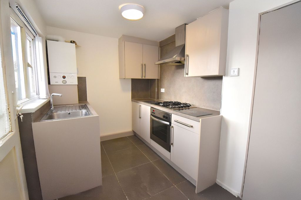 Additional image 6 of 2 bed flat for saleWalton Close, Newport NP19