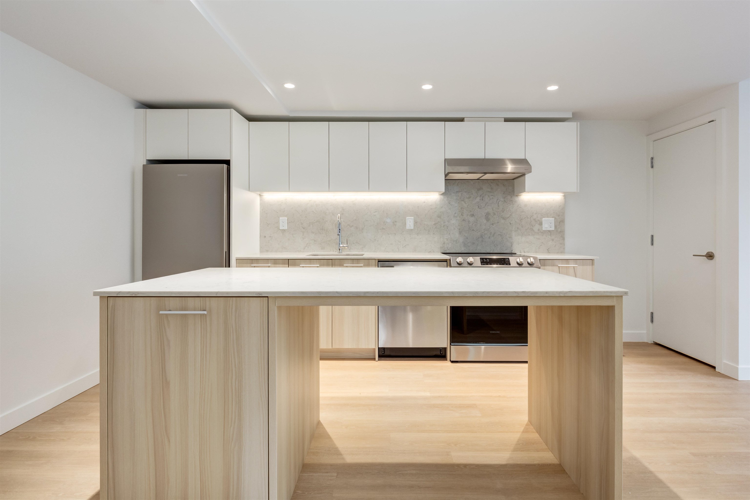 Additional image 2 of 104-126 21st St E Street, North Vancouver, BC, V7L 0J2