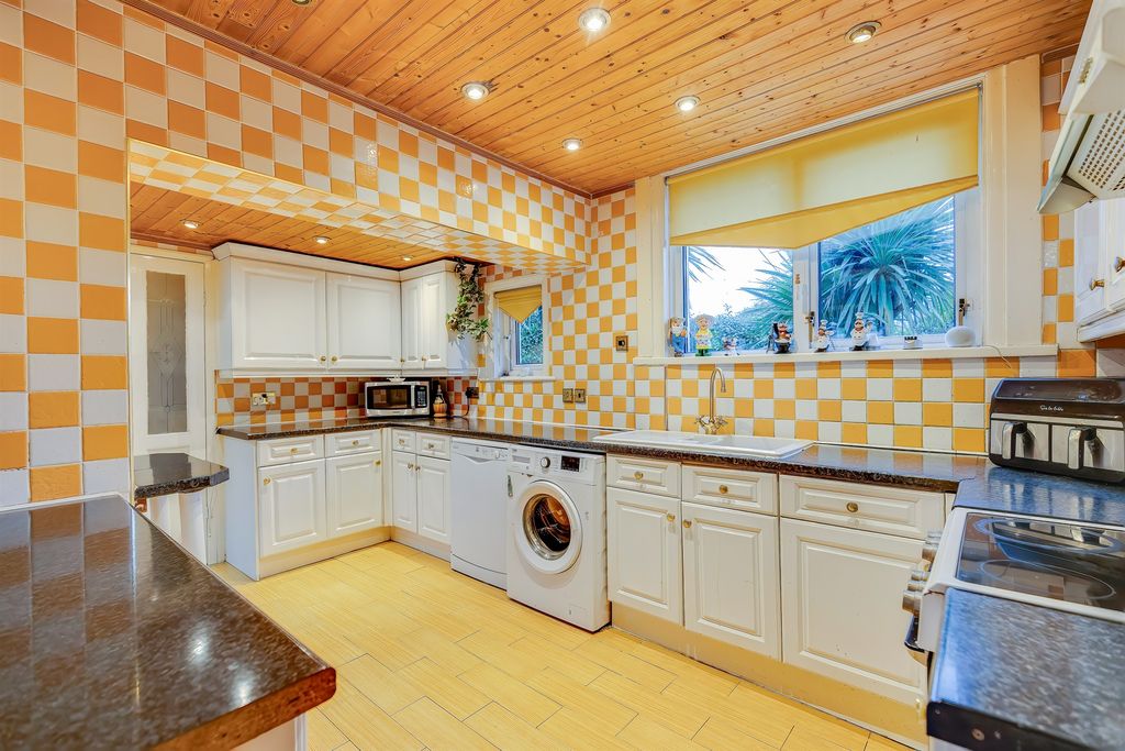 Additional image 6 of 5 bed semi-detached house for saleSt. Cenydd Road, Heath, Cardiff CF14