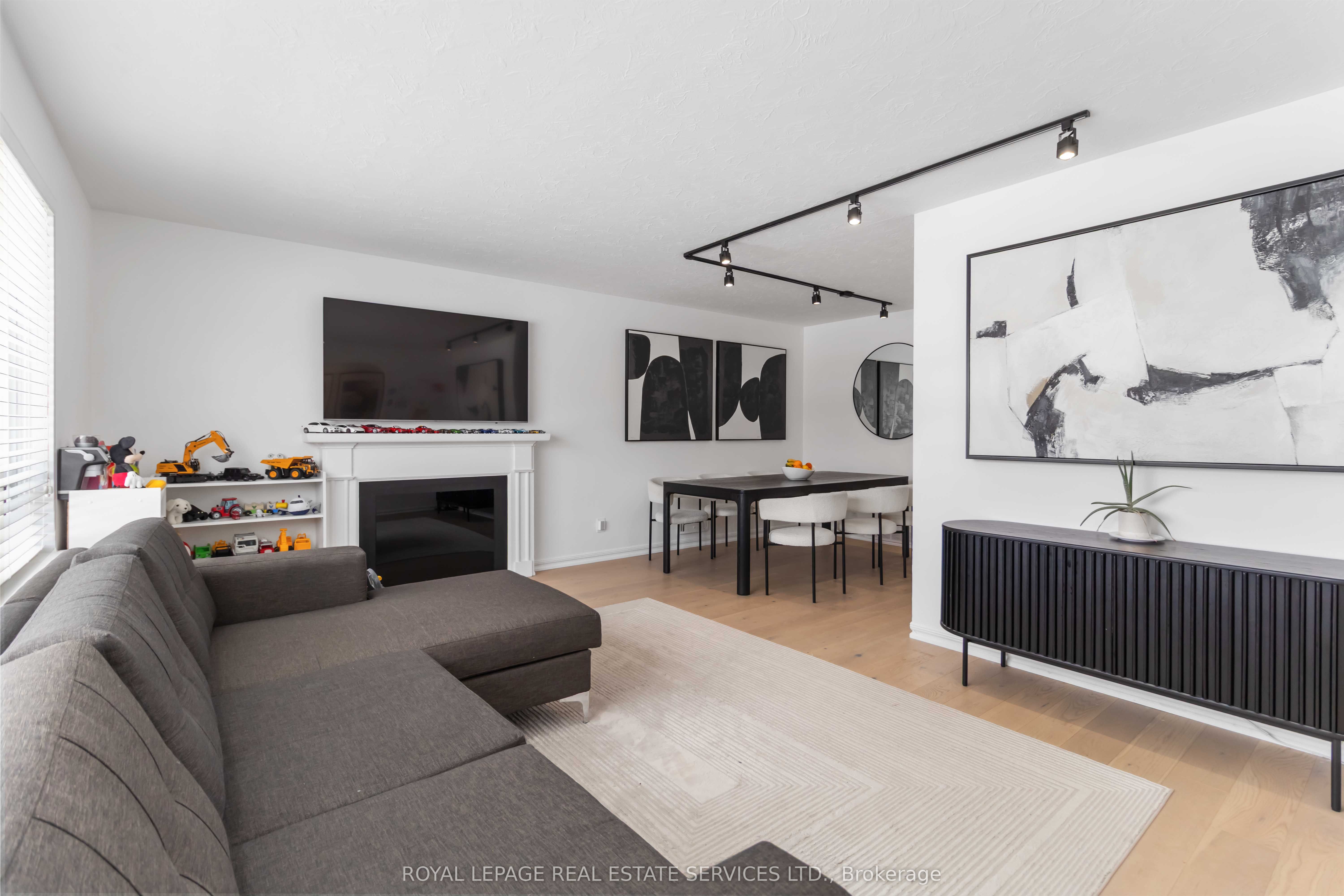 Additional image 6 of Main-2046 Redan Drive, Mississauga, ON, L4Y 1N8